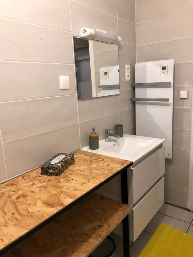 Gite A La Ferme Chaleureux Avec Cheminee Preveranges Bagian luar foto