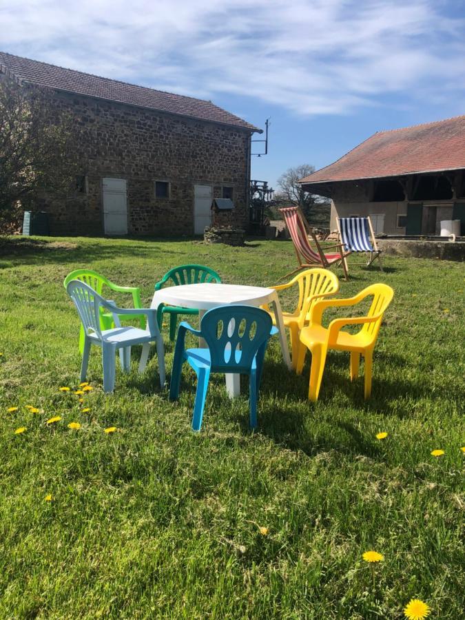 Gite A La Ferme Chaleureux Avec Cheminee Preveranges Bagian luar foto